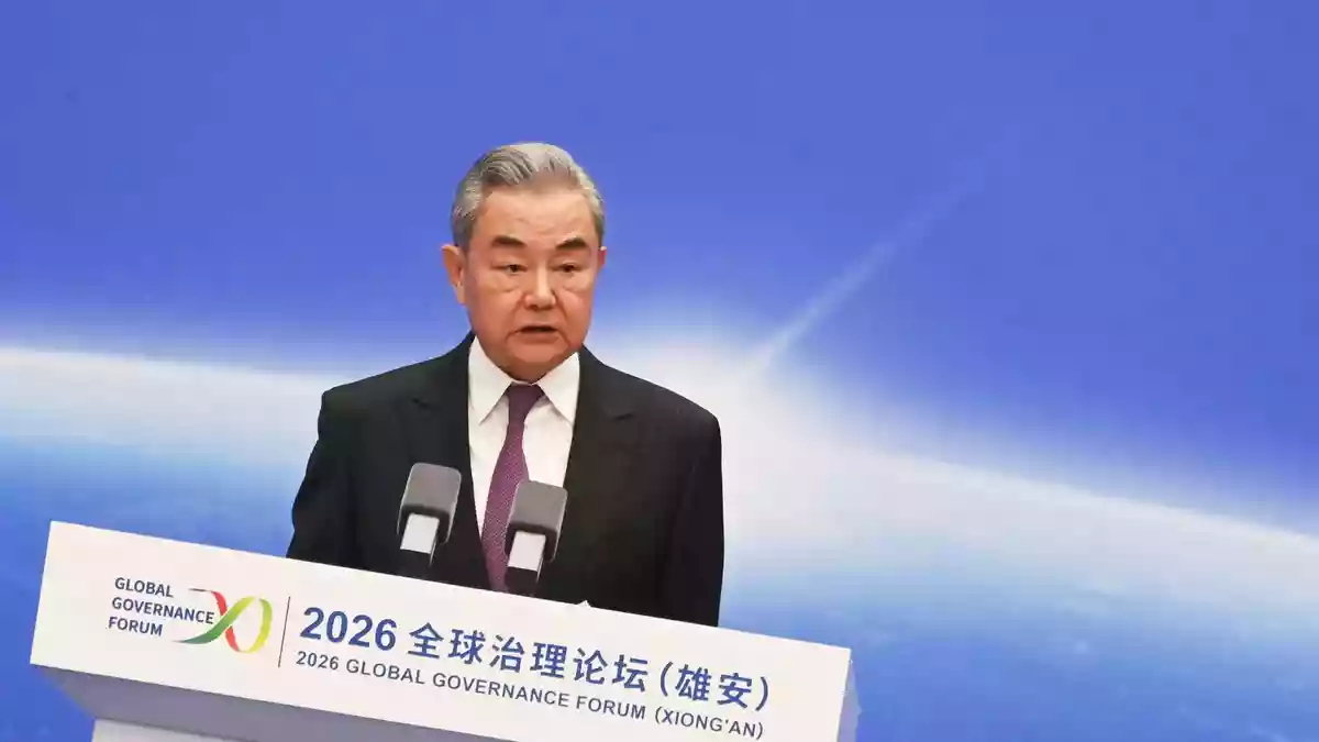 Chinas Außenminister Wang forderte in seiner Rede mehr Gleichberechtigung für den Globalen Süden.  - Bild: Johannes Neudecker/dpa