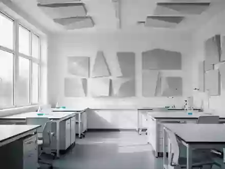 Ein minimalistisch gestalteter, heller Forschungsraum mit klaren Linien und natürlichem Tageslicht ohne sichtbare Geräte. - Foto: über boerse-global.de