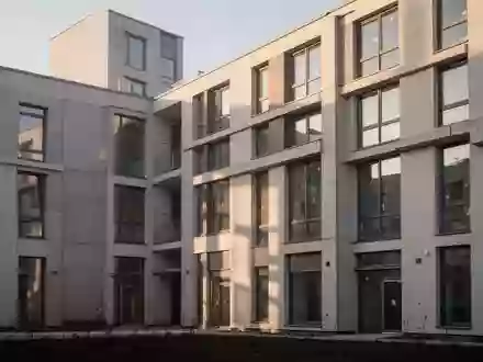 Fassade eines modernen Wohngebäudes in neutralem Licht - Foto: über boerse-global.de