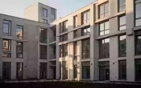 Fassade eines modernen Wohngebäudes in neutralem Licht - Foto: über boerse-global.de