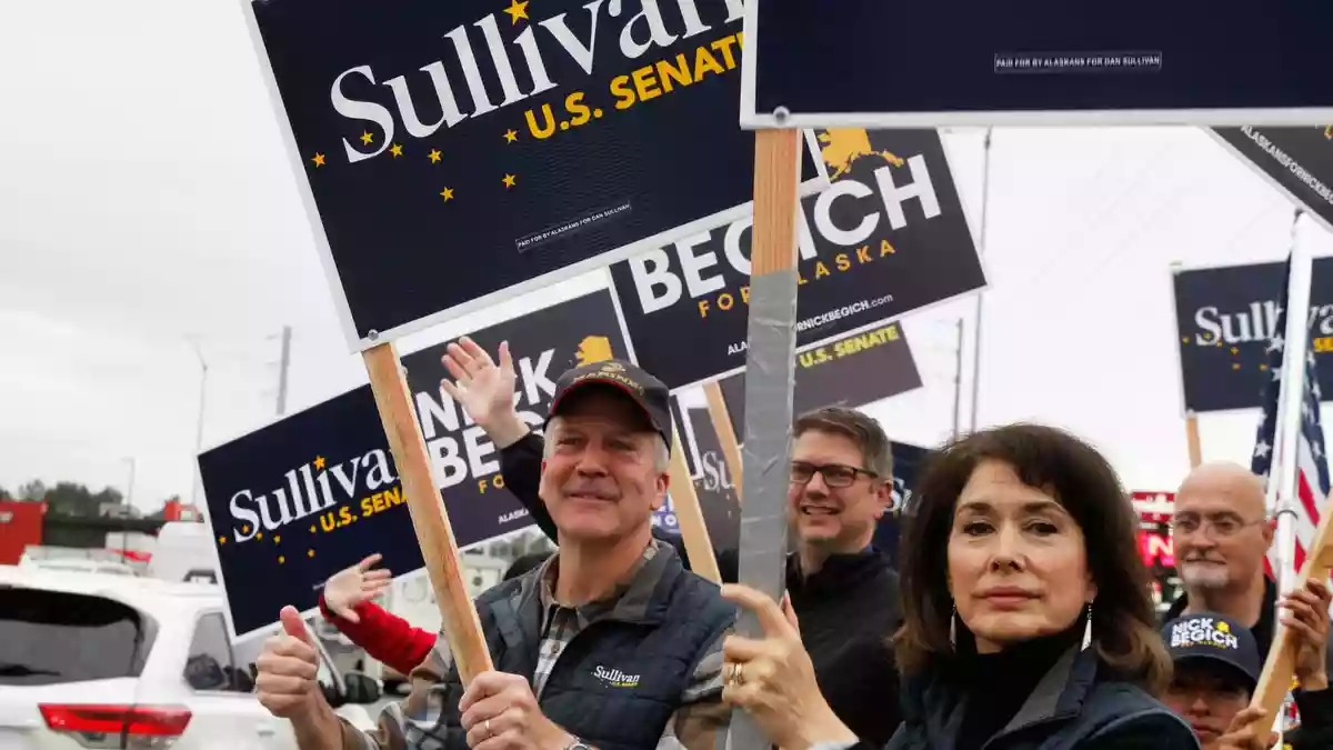 Bei der Vorwahl in Alaska traten gleich zwei Republikaner namens Sullivan an. (Archivbild) - Bild: Mark Thiessen/AP/dpa