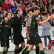 Gladbach gelingt in Stuttgart der ersehnte erste Saisonsieg. - Bild: Jan-Philipp Strobel/dpa