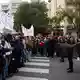 In Frankreich sind für Samstag erneute Demonstrationen angekündigt worden. - Bild: Teresa Suarez/AP/dpa