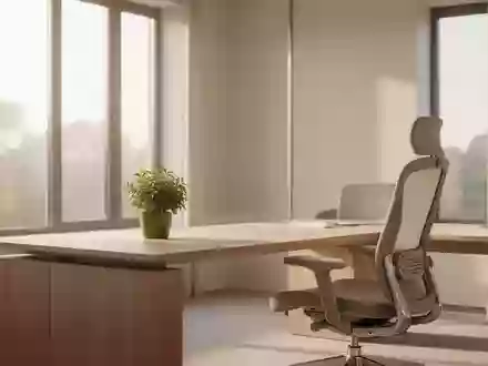Ein heller, minimalistischer Büroraum mit einer Zimmerpflanze und natürlichem Tageslicht, der eine ruhige Arbeitsumgebung darstellt. - Foto: über boerse-global.de