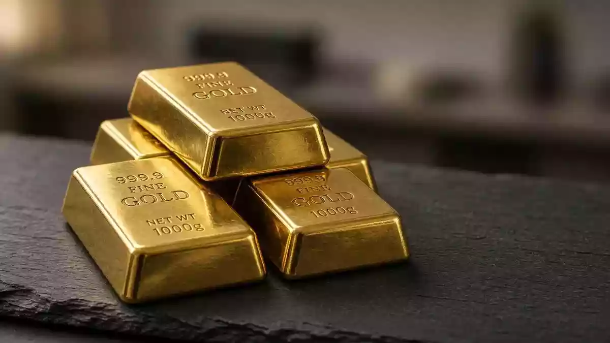 Gold Below $4,000: India Curbs, Margin Calls, Fed Rates Explained