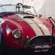 Bei diesem Wagen handelt es sich um einen Nachbau eines Shelby Cobras aus dem Jahr 2005 aus den USA. - Bild: Florian Ertl/dpa