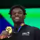 Gold am Boden: Frederick Richards. - Bild: Francisco Seco/AP/dpa
