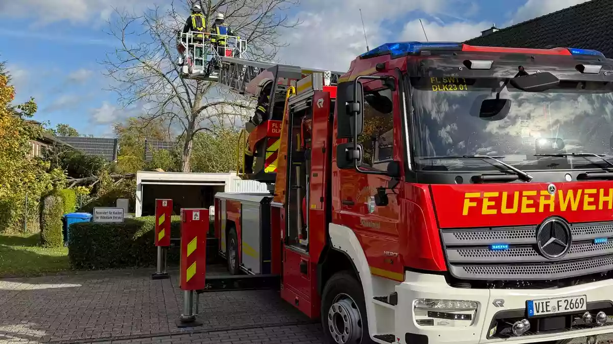 FFW Schwalmtal: Sturmtief Luise sorgt für mehrere Feuerwehreinsätze in Schwalmtal - Bild: presseportal.de