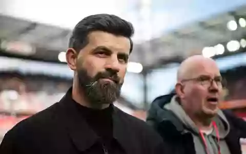 Schalke-Trainer Miron Muslic spricht sich für mehr «Coaching-Hygiene» aus. - Foto: Marius Becker/dpa