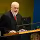 Edi Rama erklärte, er wolle auf die Sorgen der Demonstrierenden eingehen.  - Bild: Yuki Iwamura/AP/dpa