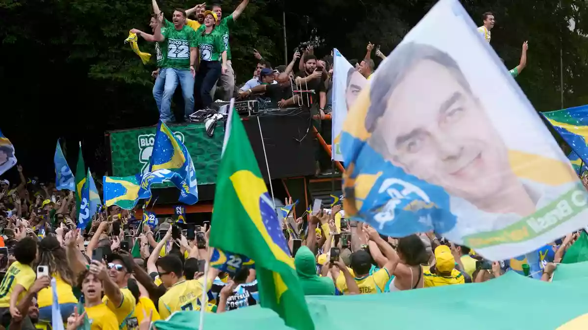 Flávio Bolsonaro verspricht ein härteres Vorgehen gegen Kriminelle. (Archivbild) - Bild: Andre Penner/AP/dpa