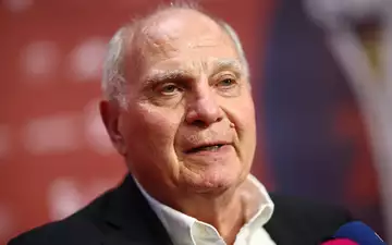 Uli Hoeneß macht sich Sorgen um Bayern-Trainer Vincent Kompany. (Archivbild) - Foto: Christian Charisius/dpa