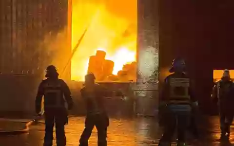 FW-GLA: Feuer in Gladbeck: Metallbrand in Industriebetrieb - Foto: presseportal.de