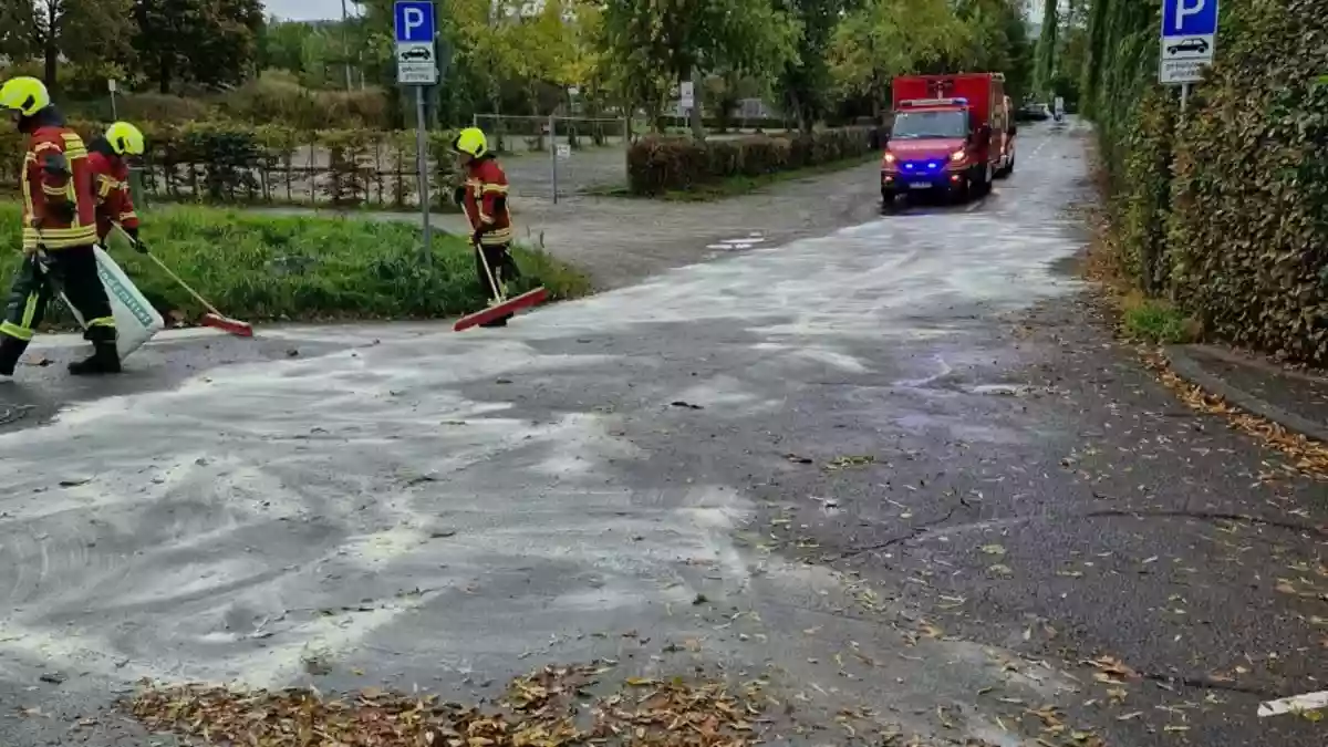 FW Reichenau: Ölspur beseitigt - 24.10.2026 - Bild: presseportal.de