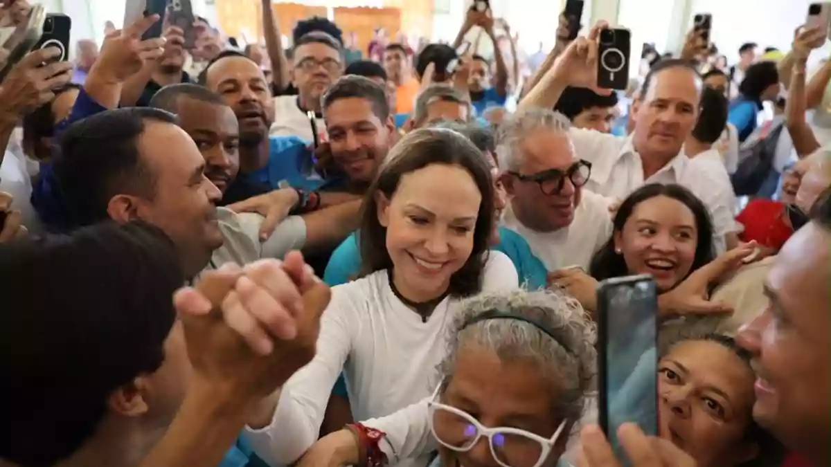 María Corina Machado wurde 2025 für ihren Einsatz für ein demokratisches Venezuela mit dem Friedensnobelpreis ausgezeichnet. - Bild: Uncredited/Vente Venezuela Press Office/AP/dpa