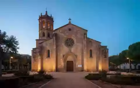 Die historische Kapelle Torre Girona in Barcelona, in der sich der Supercomputer Mare Nostrum 5 befindet, bei Dämmerung. - Foto: über boerse-global.de