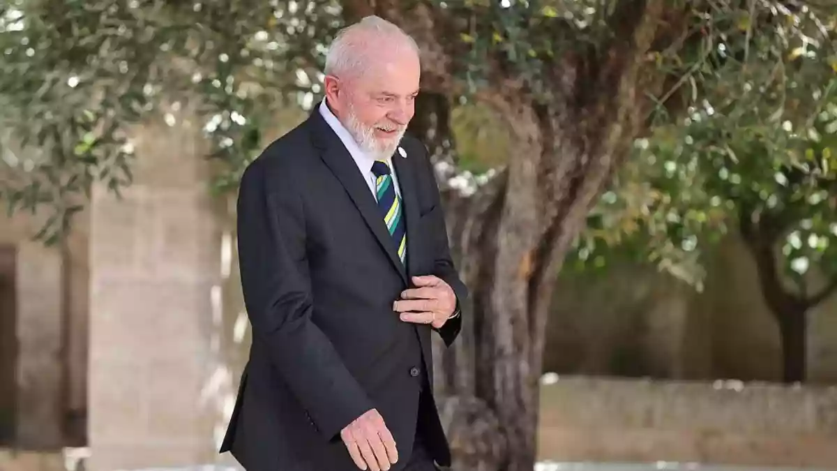 Knappes Rennen bei Präsidentschaftswahl in Brasilien - Lula vorn