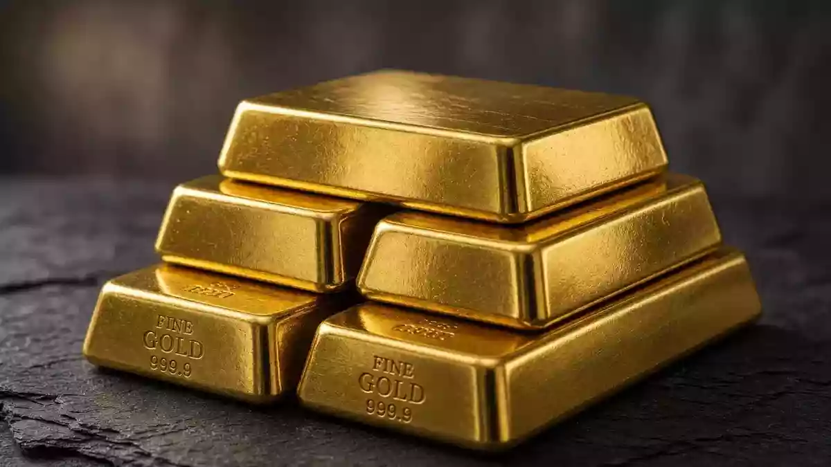 Gold Falls 4.1% Weekly to $3,997 as Speculators and Cash Needs Weigh