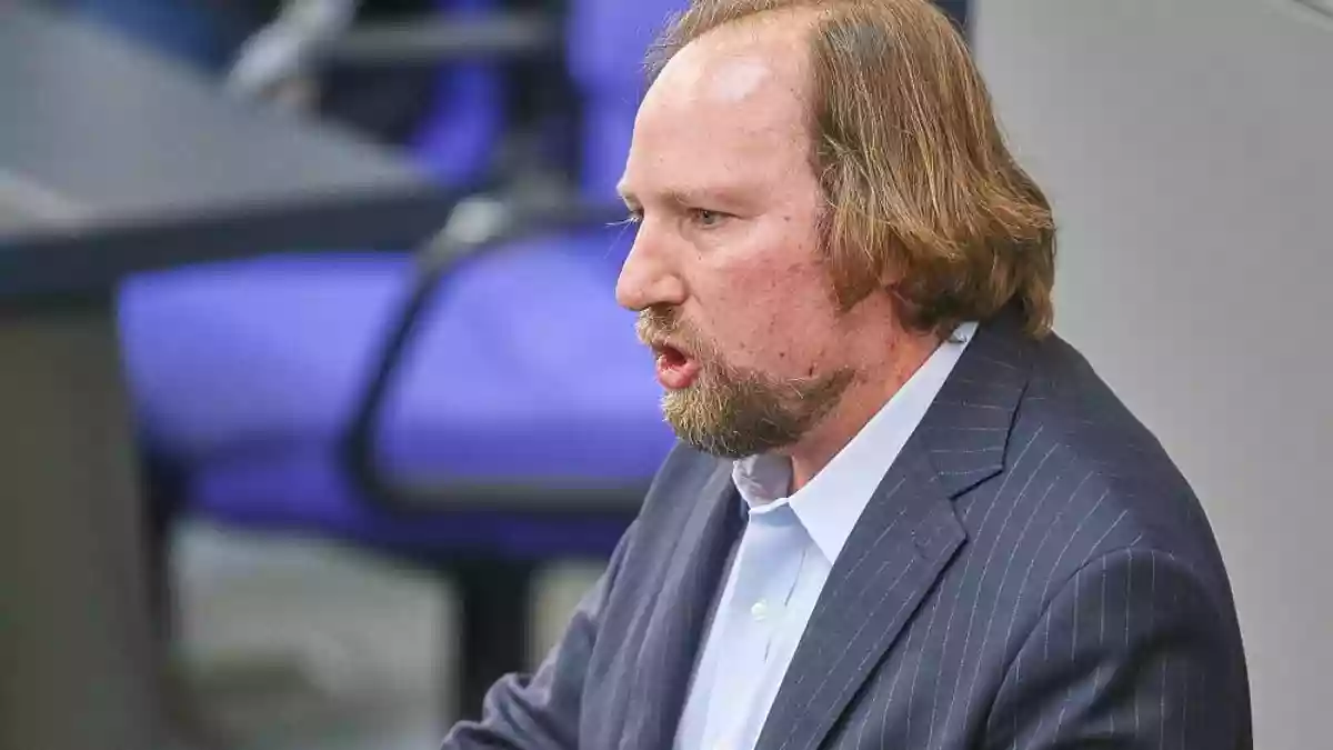 Hofreiter will Bundeswehr-Einsatz gegen Russlands Schattenflotte