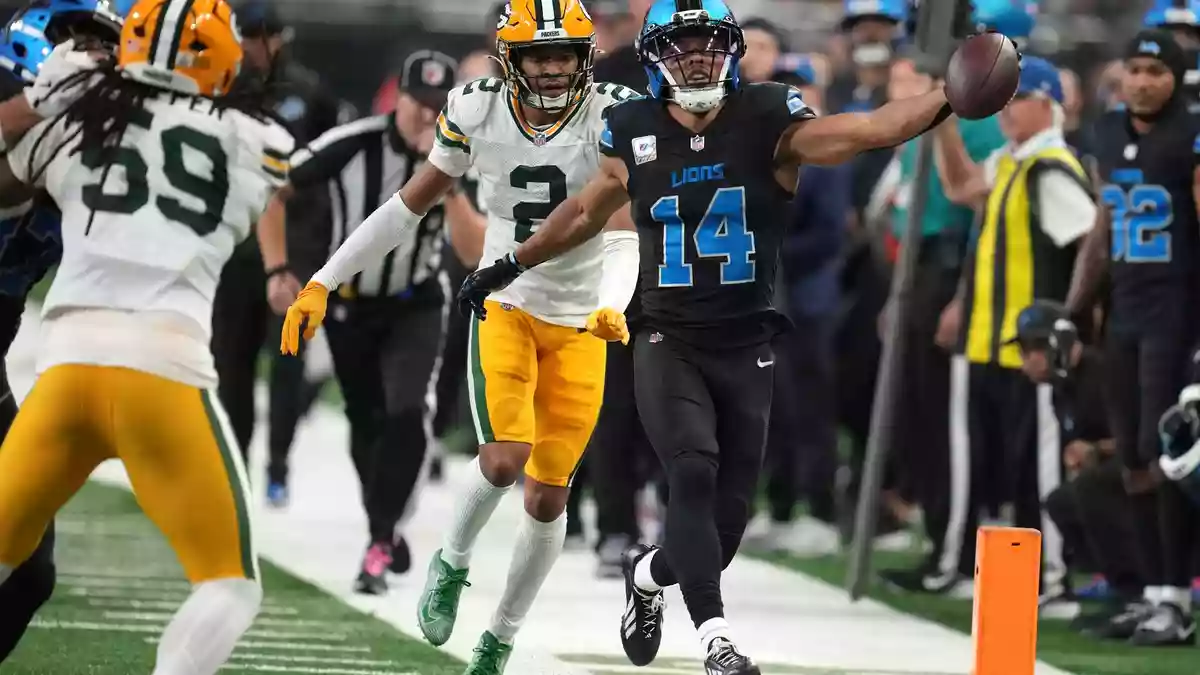 Amon-Ra St. Brown blieb mit Detroit auch gegen die Packers auf Erfolgskurs. - Bild: Paul Sancya/AP/dpa