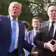 Auf die Unterstützung von Präsident Donald Trump (l.), hier mit Tech-Milliardär Elon Musk, kann sich die KI-Branche bisher verlassen. (Archivbild) - Bild: Alex Brandon/AP/dpa