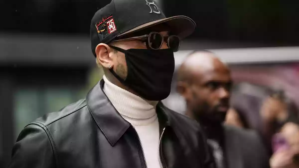 Der US-amerikanische R&B-Sänger Chris Brown muss nicht ins Gefängnis. - Bild: Jordan Pettitt/PA Wire/dpa