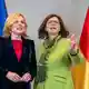 Neben Aigner wird auch Klöckner genannt. - Bild: Michael Kappeler/dpa