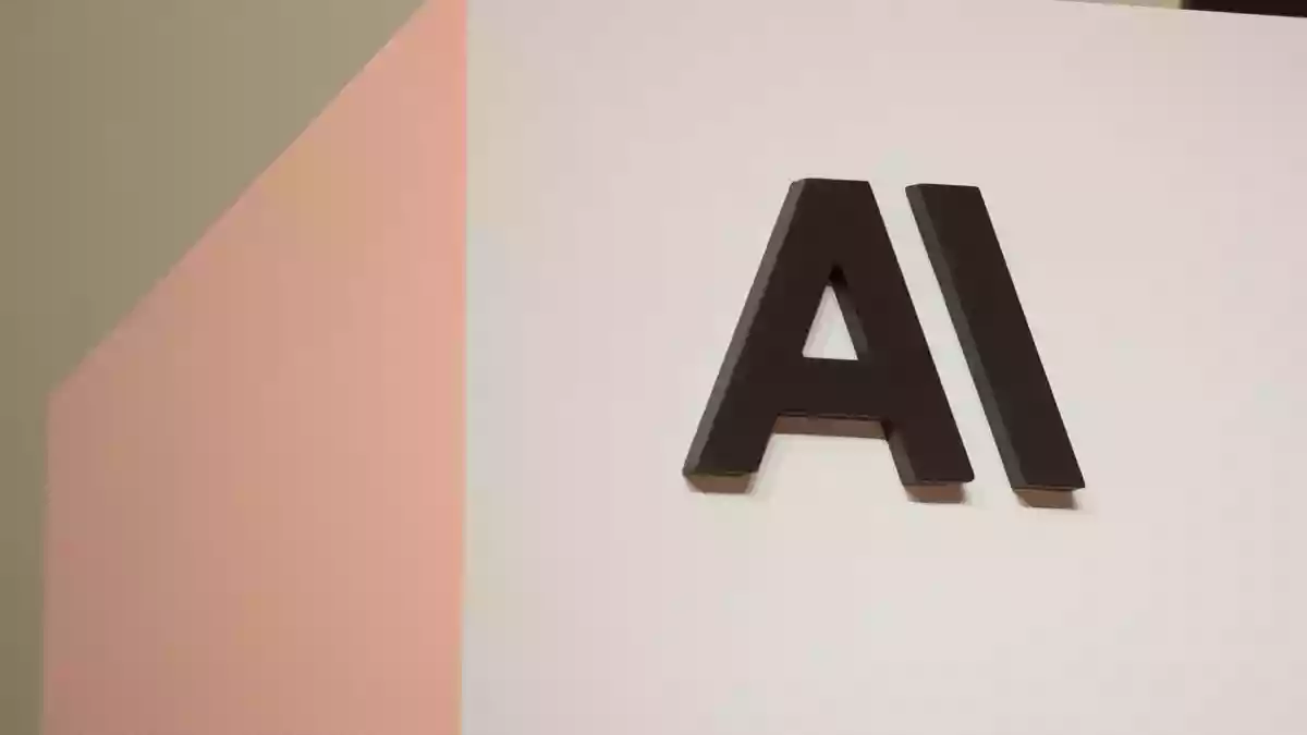 Das US-Start-up Anthropic will an die Börse gehen.  - Bild: Andrej Sokolow/dpa
