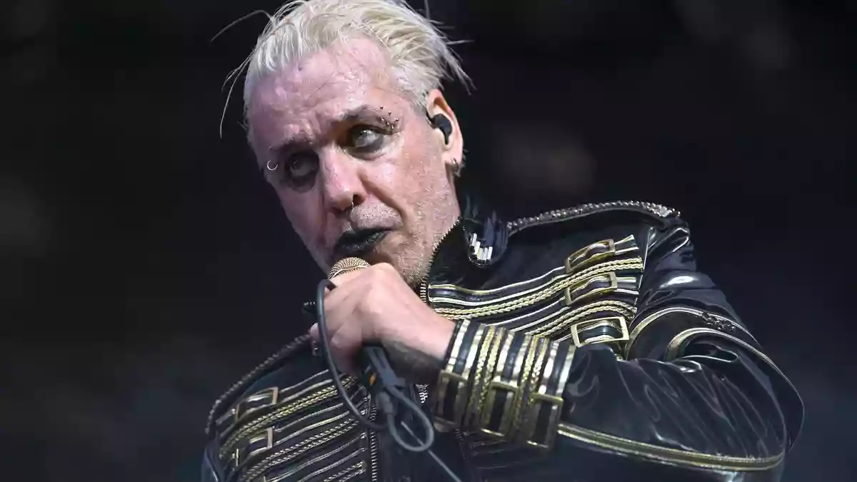 Till Lindemann geht wieder auf Solo-Tour. (Archivbild) - Bild: Heiko Rebsch/dpa