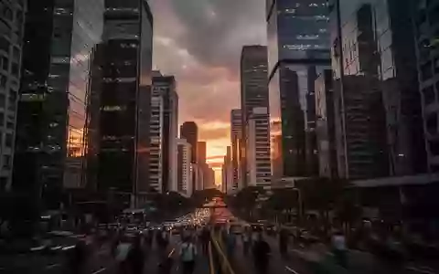 Blick auf moderne Wolkenkratzer im Finanzviertel von São Paulo bei Dämmerung. - Foto: über boerse-global.de