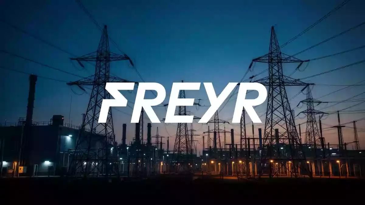 Abstrakte Darstellung moderner Energieinfrastruktur und Strommasten in der Abenddämmerung. Illustration mit AI erstellt.