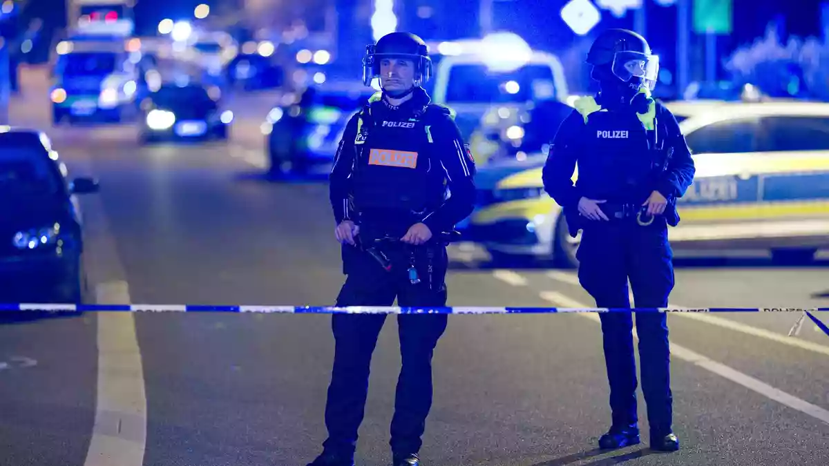 Nach ersten Erkenntnissen vermutet die Polizei, dass sich die Beteiligten kannten. - Bild: Moritz Frankenberg/dpa