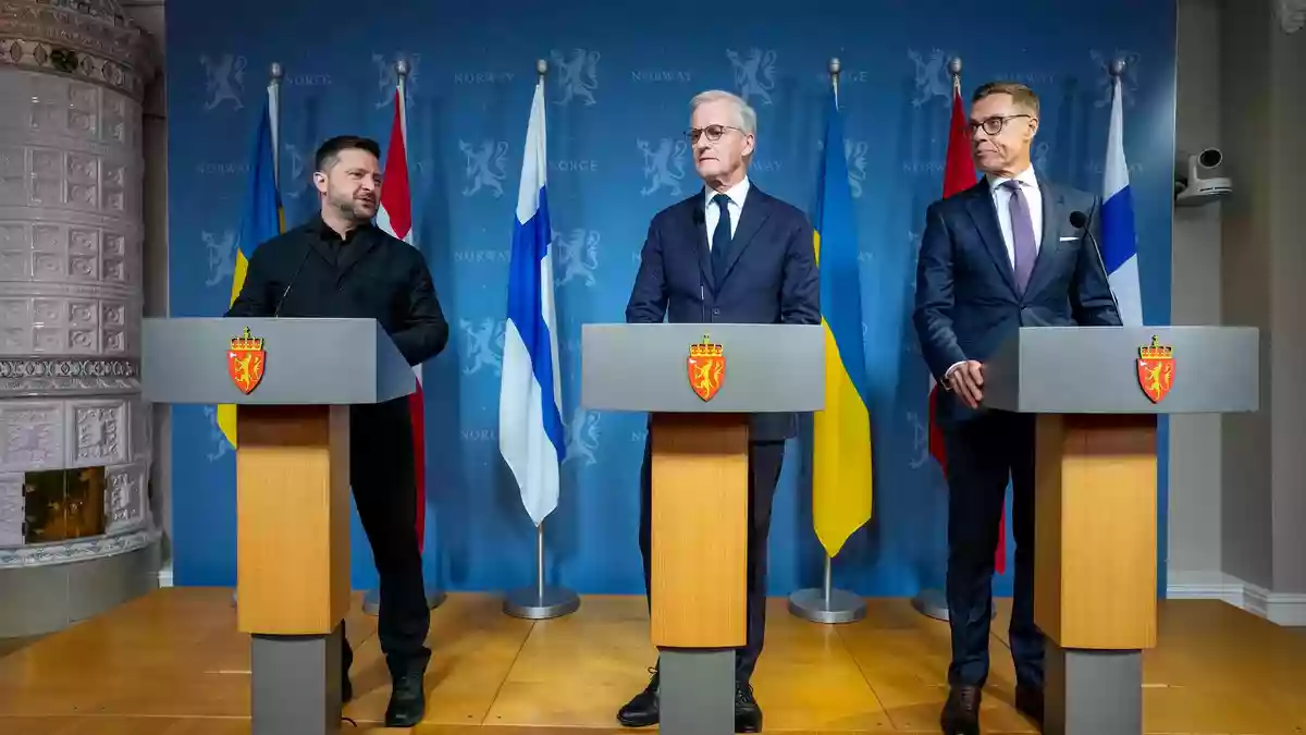Finnland und Norwegen engagieren sich als Nachbarn Russland für eine Beendigung des Moskauer Angriffskrieges gegen die Ukraine. (Archivbild) - Bild: Cornelius Poppe/NTB/dpa