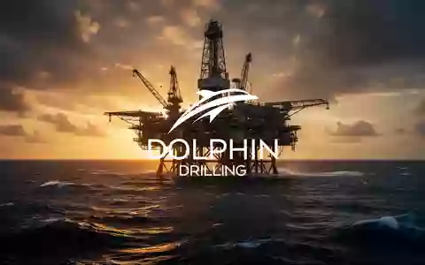 Eine Offshore-Bohrplattform bei Sonnenuntergang auf dem offenen Ozean. - Foto: über boerse-global.de