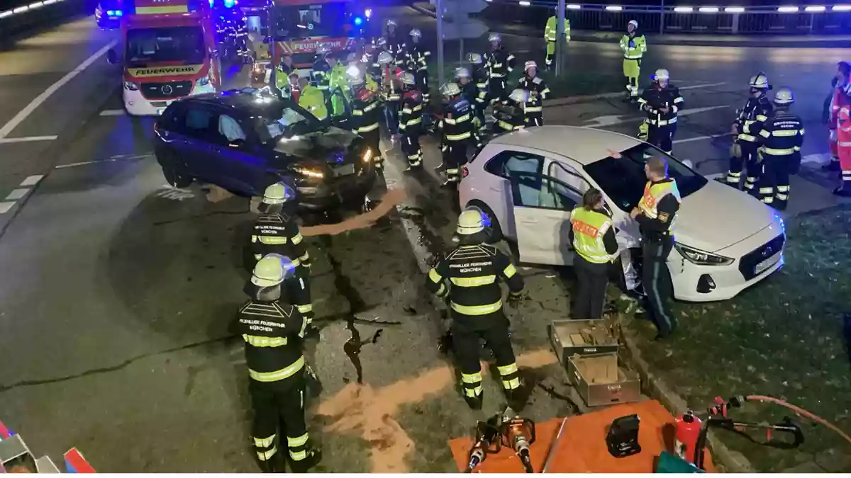 FW-M: Verkehrsunfall mit zwei Pkw (Forstenried) - Bild: presseportal.de