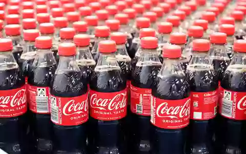 Coca-Cola erwartet bessere Geschäfte (Archivbild) - Foto: Uli Deck/dpa