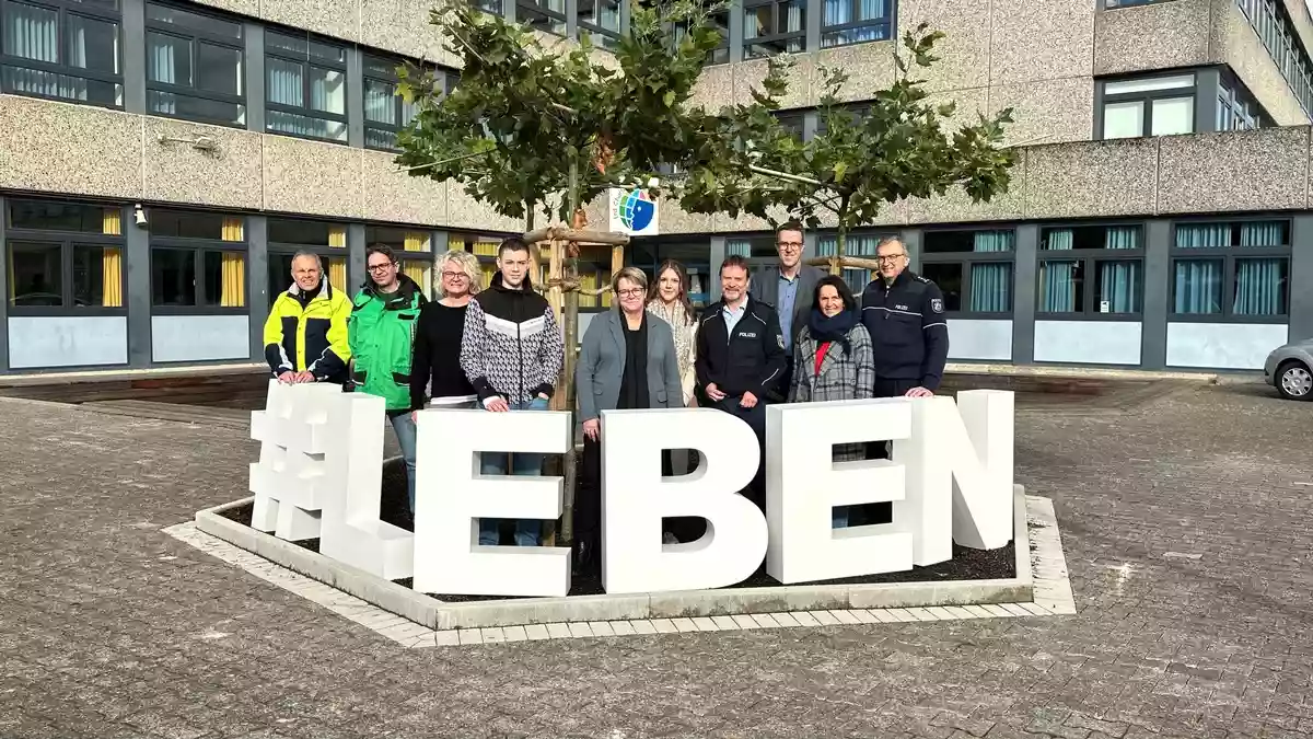 POL-HX: Risiken im Straßenverkehr ohne Risiko kennenlernen / Verkehrssicherheitstag an der Erd-Charta-Schule Warburg stößt auf großes Interesse - Bild: presseportal.de