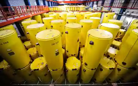 Der deutsche Atommüll wird derzeit nur zwischengelagert. Die Endlagersuche soll diesen Zustand beenden. (Archivbild) - Foto: Andreas Endermann/dpa