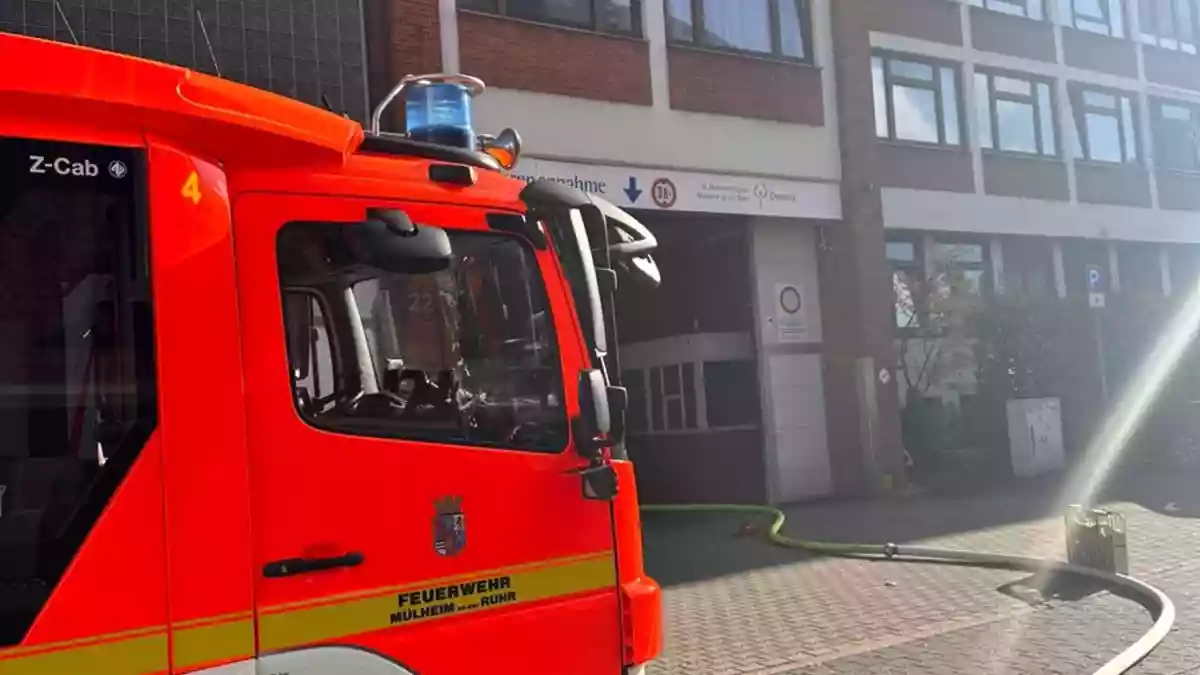 FW-MH: Erstmeldung: Brand im St. Marien-Hospital - zwei Personen gerettet - Bild: presseportal.de