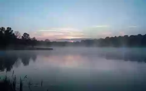 Symbolbild: ruhiger See bei Sonnenaufgang - Foto: über boerse-global.de