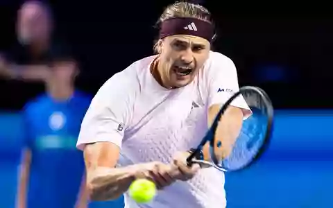 Alexander Zverev fehlt nur noch ein Sieg zu Platz eins in der Weltrangliste. - Foto: Max Slovencik/APA/dpa