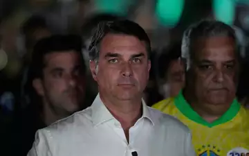 Flávio Bolsonaro hat die Präsidentenwahl verloren. - Foto: Eraldo Peres/AP/dpa