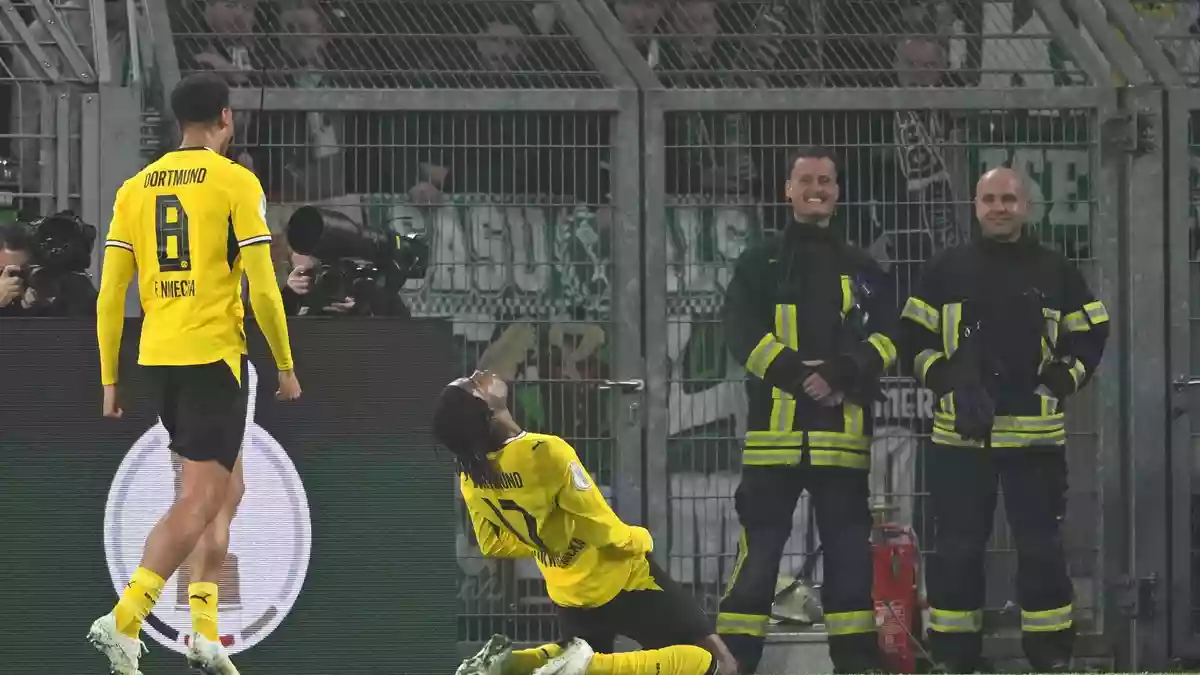 Carney Chukwuemeka traf für Borussia Dortmund zum hochverdienten 2:0. - Bild: Fabian Strauch/dpa