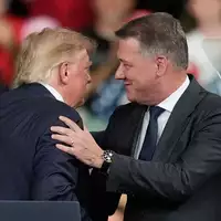 Audi-Chef Gernot Döllner steht für seinen Auftritt mit US-Präsident Trump in der Kritik. (Archivbild) - Foto: Mike Stewart/AP/dpa