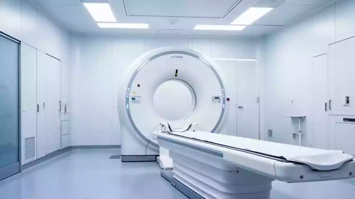 Ein steriler, modern eingerichteter Raum für eine Computertomographie in einer medizinischen Einrichtung. Illustration mit AI erstellt.