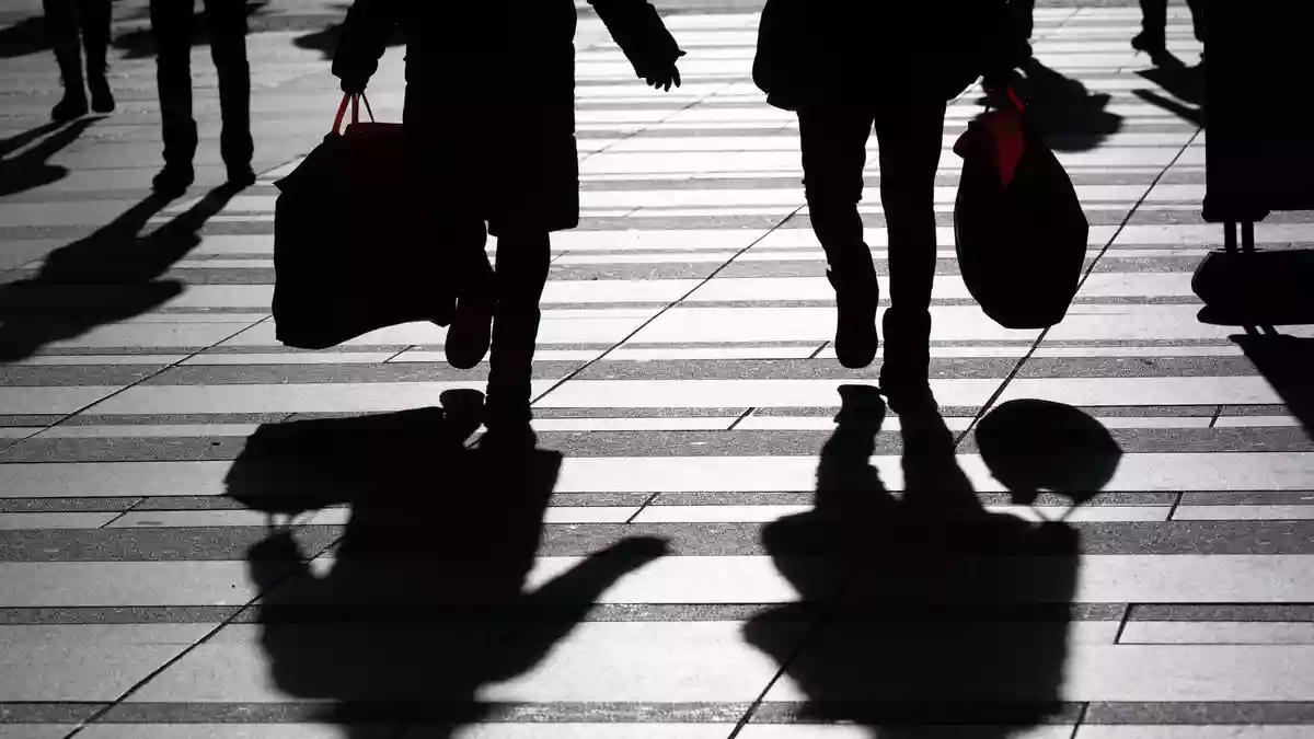 Die Sparneigung geht leicht zurück - die Anschaffungsneigung sowie die Einkommenserwartungen allerdings auch. (Symbolbild) - Bild: Sebastian Kahnert/dpa
