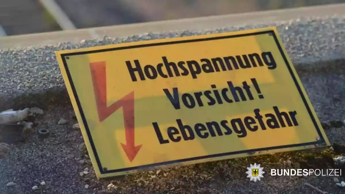Bundespolizeidirektion München: Tragischer Arbeitsunfall in Neuaubing // 49-Jähriger bei Bauarbeiten schwer verletzt - Bild: presseportal.de