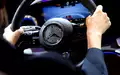 Mercedes-Benz macht mehr Gewinn nach magerem Vorjahresquartal. (Archivbild) - Foto: Sven Hoppe/dpa