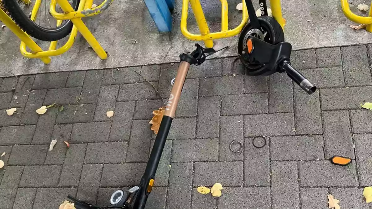 POL-HX: E-Scooter gestohlen und Fahrräder beschädigt - Bild: presseportal.de