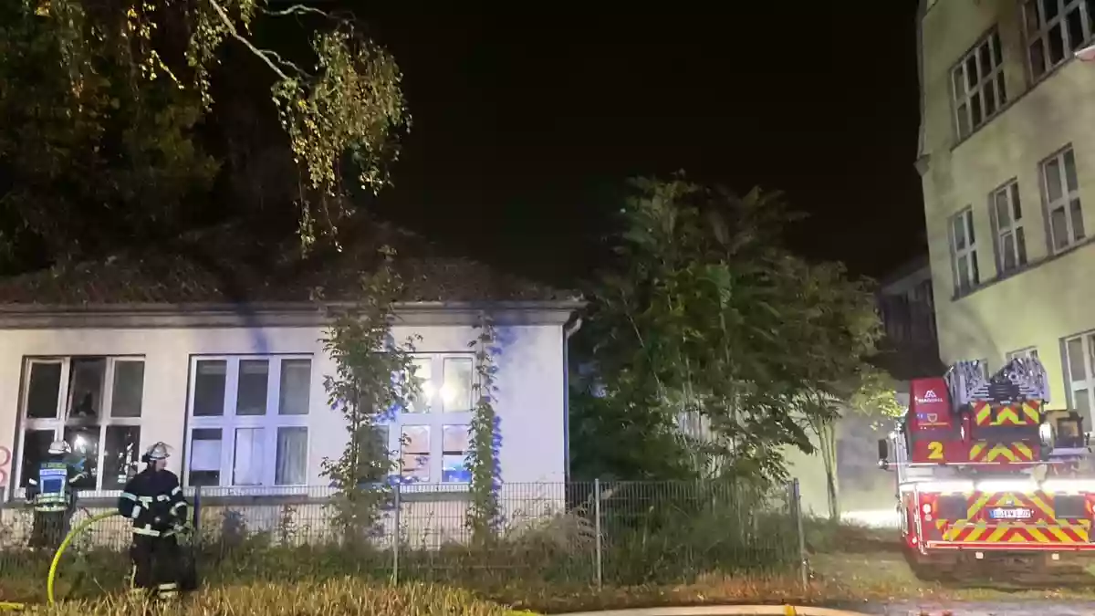 FW-DO: Feuer im leerstehenden Kindergarten in Dortmund-Brechten - Bild: presseportal.de